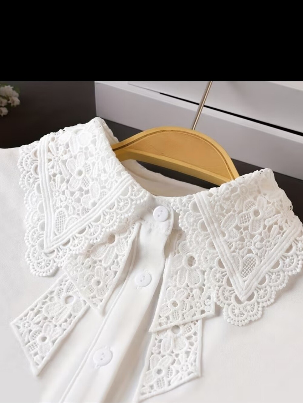 White Lace Peter Pan Detachable Collar